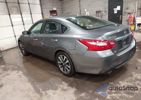 2017 Nissan Altima 2.5/2.5 S/2.5 Sl/2.5 Sr/2.5 Sv z USA, uszkodzony, nr VIN 1N4AL3AP9HC111672
